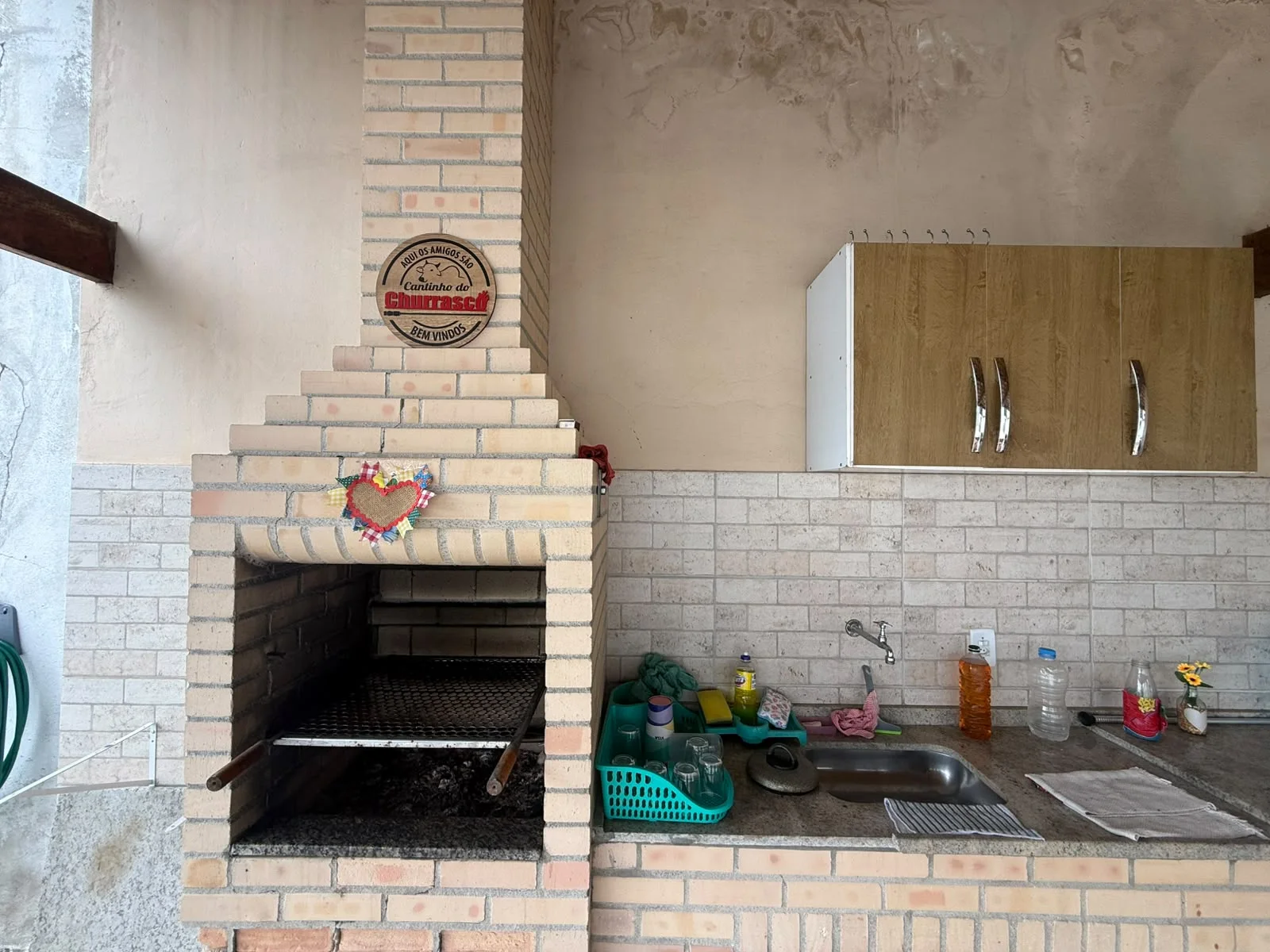CASA Á VENDA EM CONDOMÍNIO POR R$ 300.000