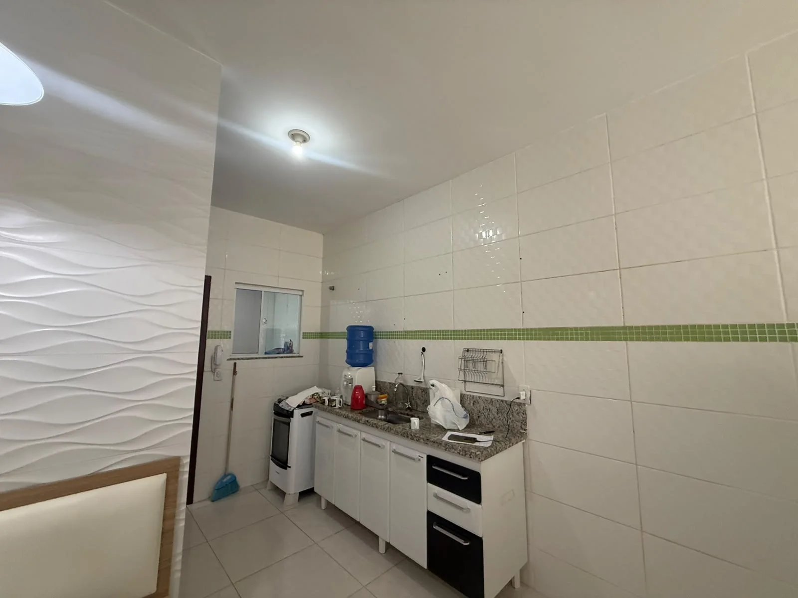 CASA Á VENDA EM CONDOMÍNIO POR R$ 300.000