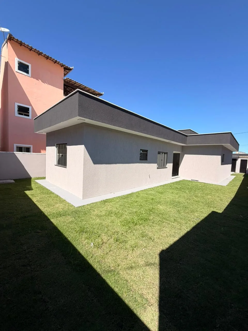 CASA À VENDA A PRÓXIMO DA ILHA DOS DINOSSAUROS