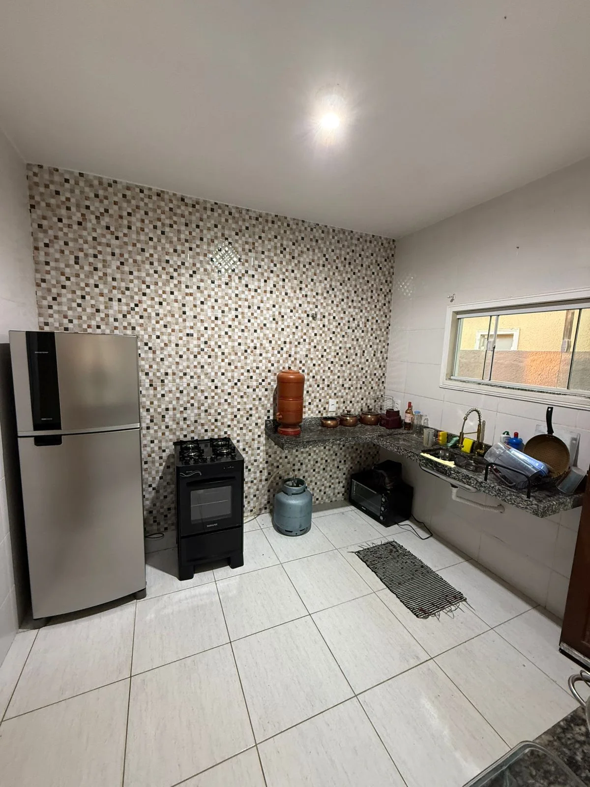 CASA À VENDA POR R$ 300.000