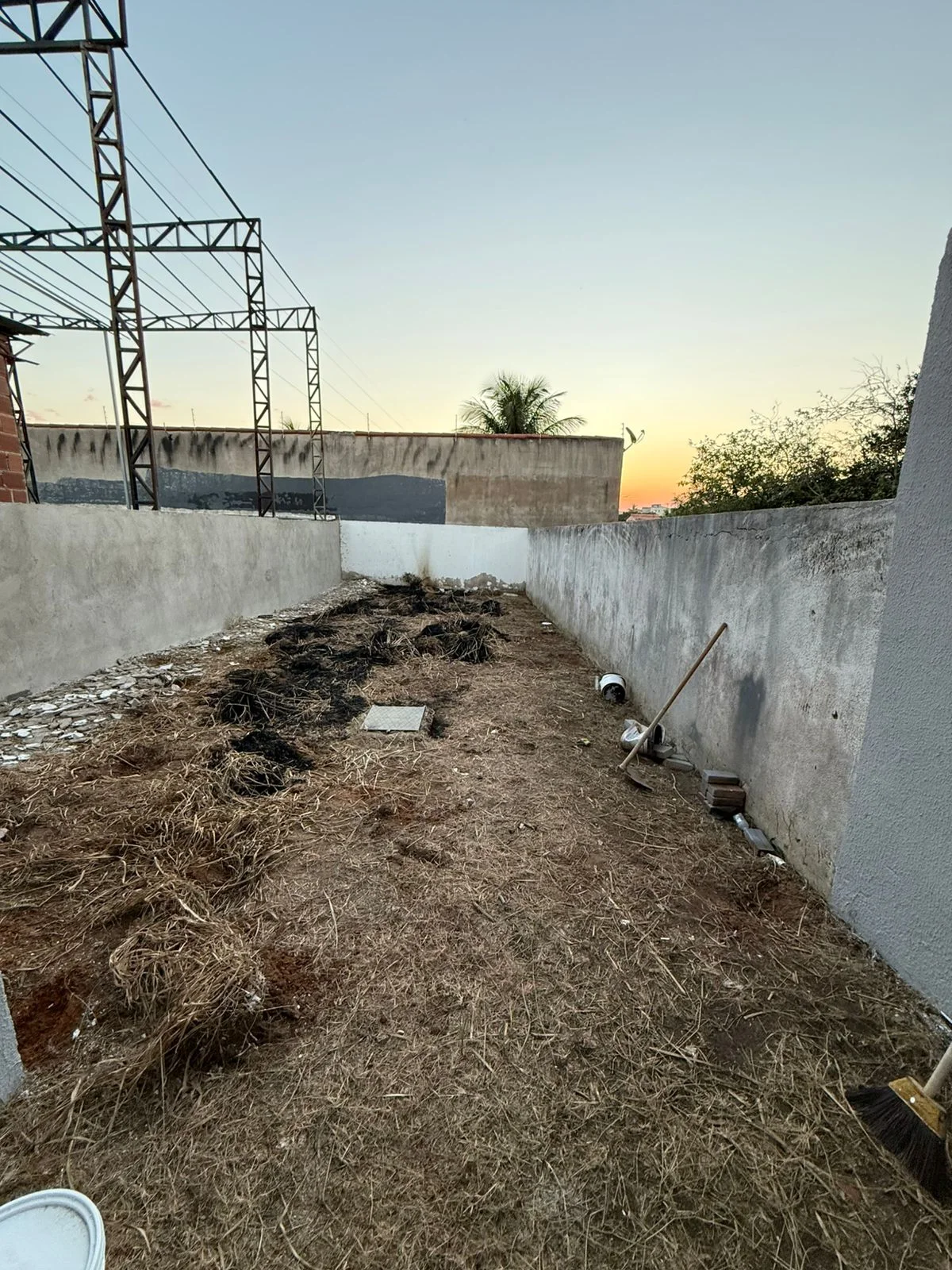 CASA À VENDA POR R$ 300.000