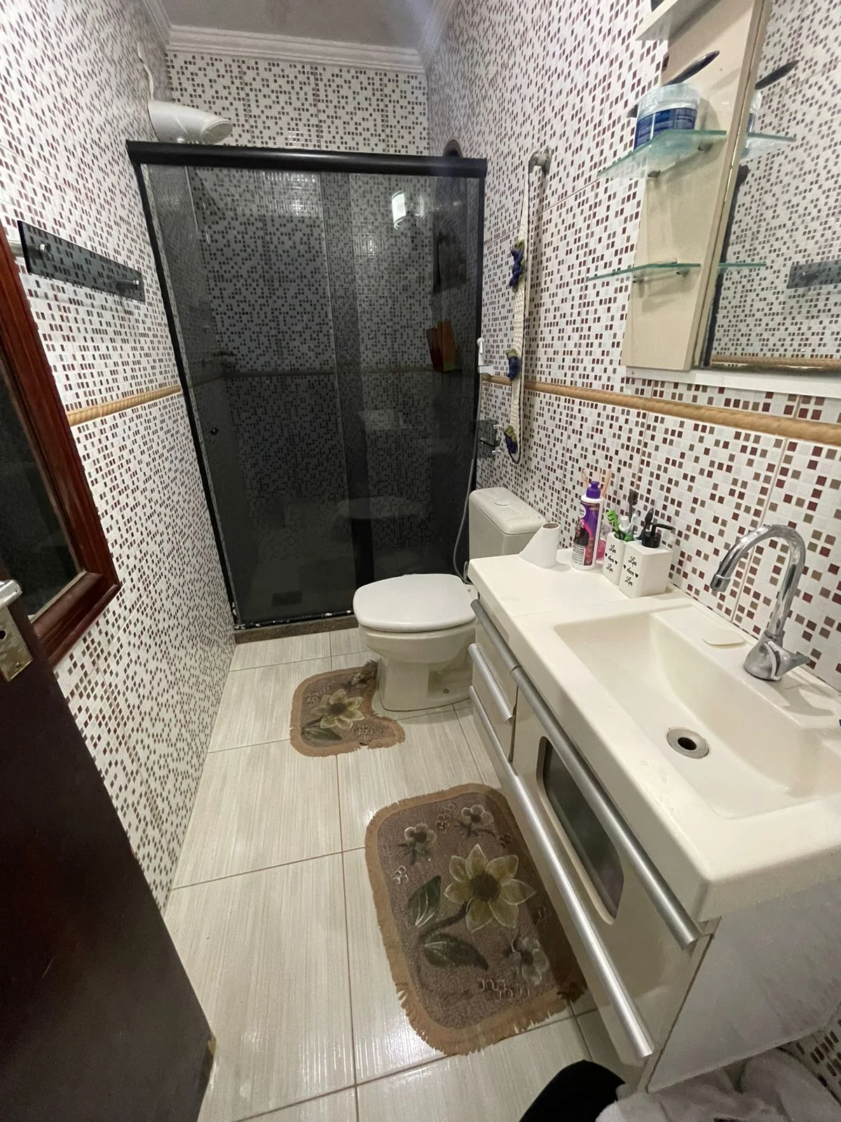 CASA À VENDA COM ÁREA GOURMET E GARAGEM - R$ 265.000