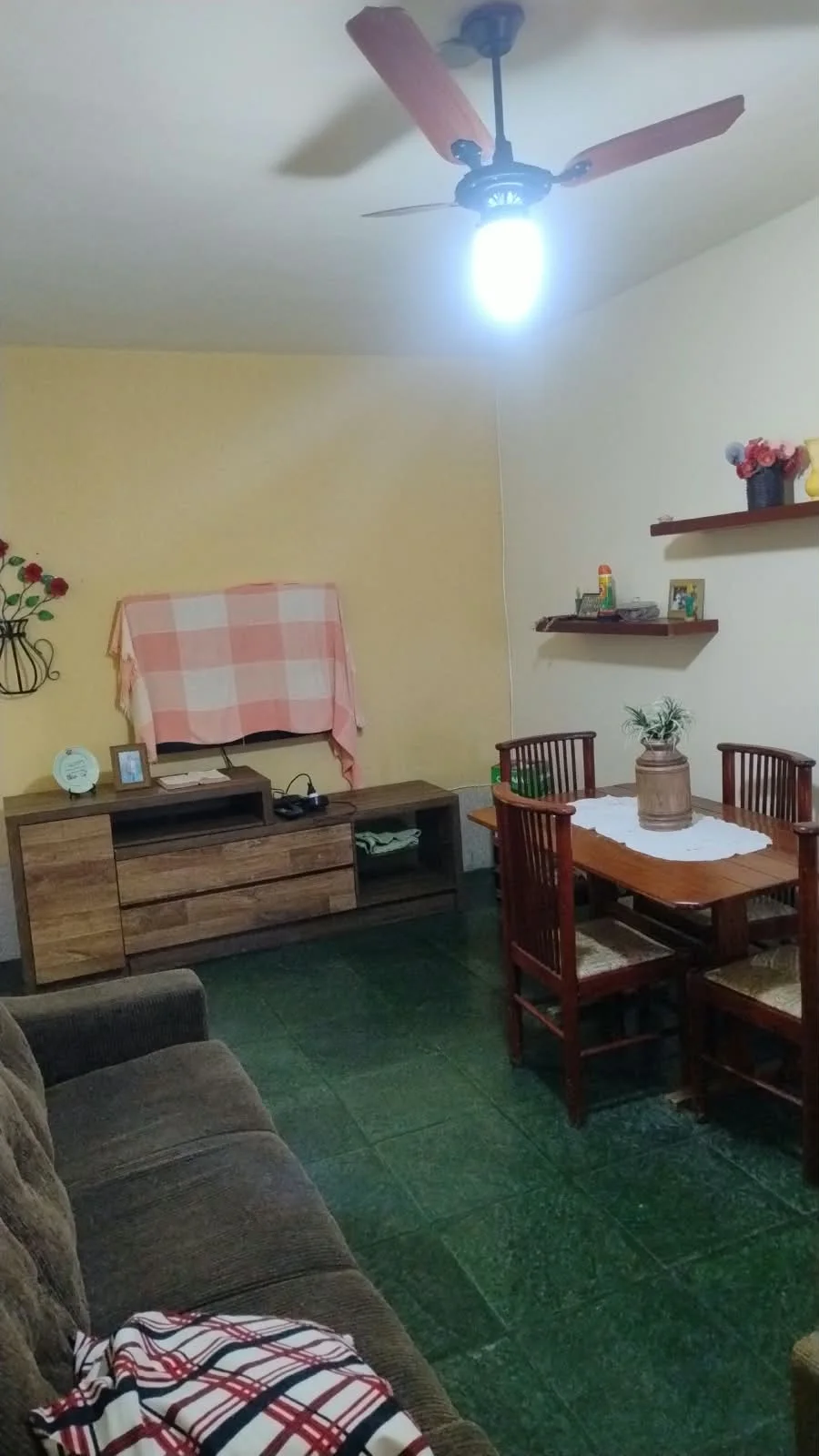 CASA LINEAR À VENDA EM SOPOTÓ, COM TERRENO AMPLO – R$ 400.000