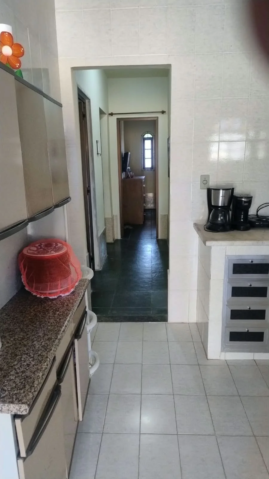 CASA LINEAR À VENDA EM SOPOTÓ, COM TERRENO AMPLO – R$ 400.000