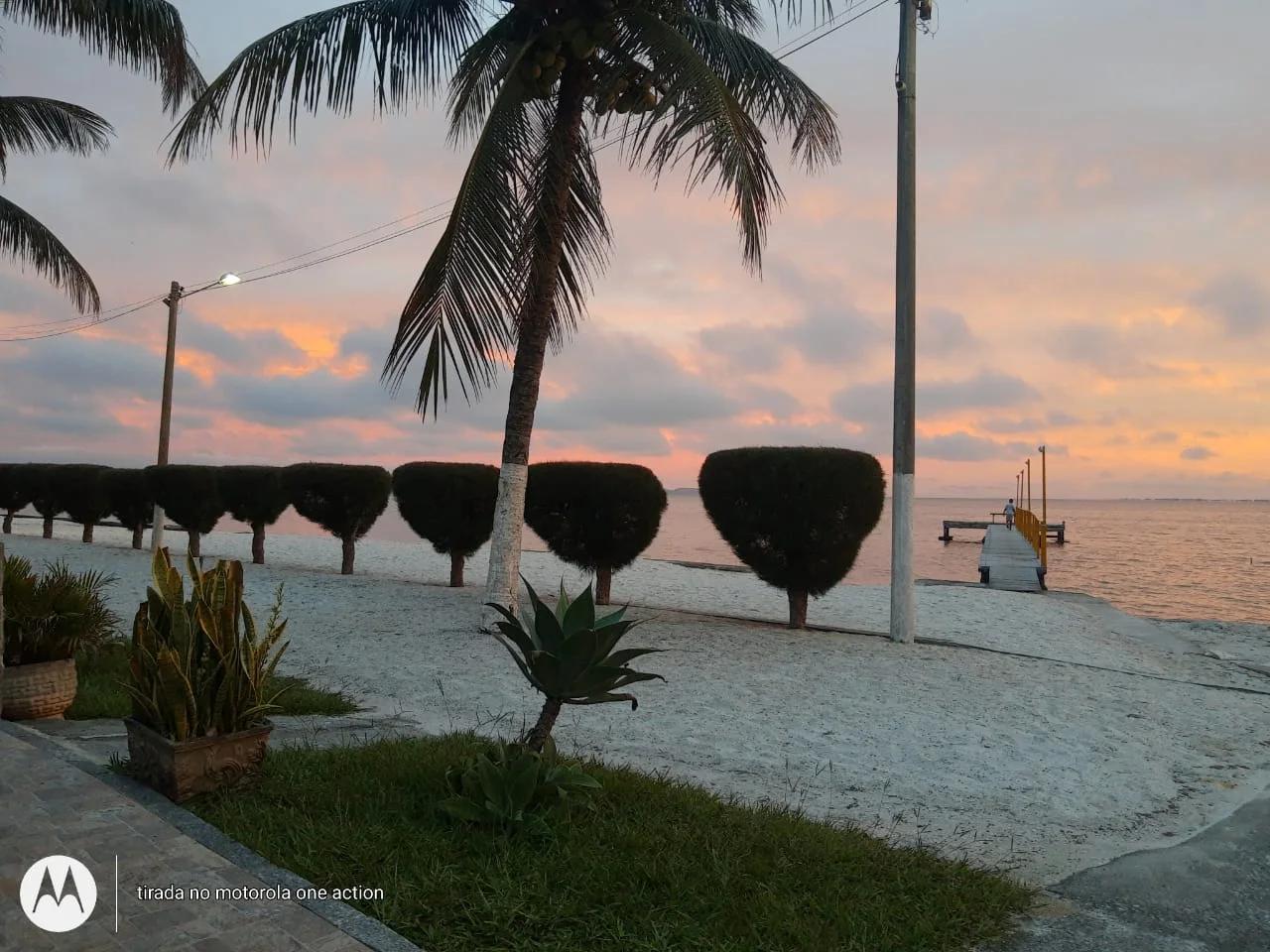 CASA À VENDA NO CONDOMÍNIO VILLAGIO DE IGUABA – R$ 350.000