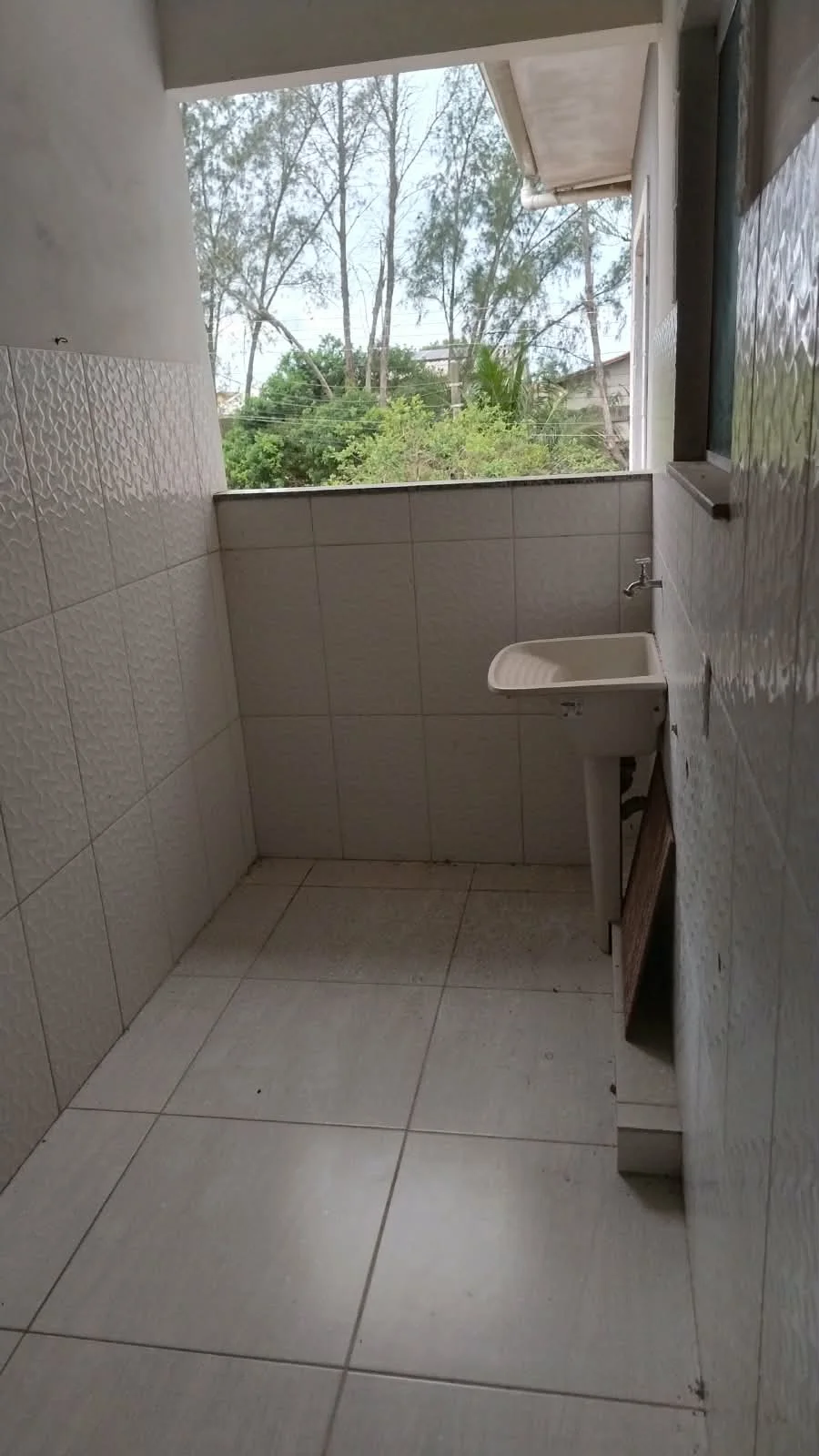 APARTAMENTO À VENDA A 300 METROS DA PRAIA DO POPEYE