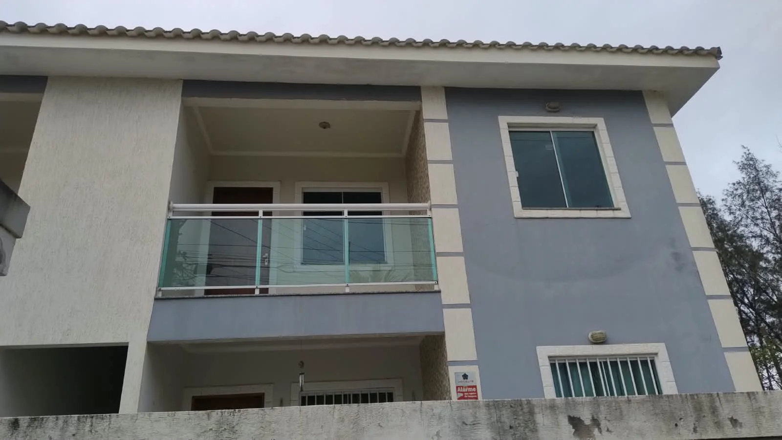 APARTAMENTO À VENDA A 300 METROS DA PRAIA DO POPEYE