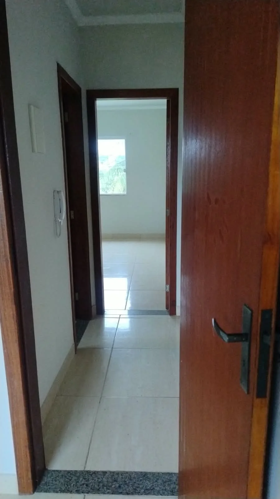 APARTAMENTO À VENDA A 300 METROS DA PRAIA DO POPEYE