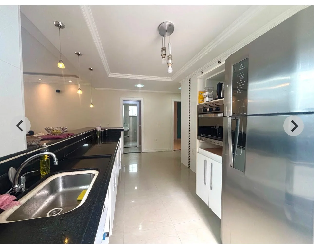 CASA À VENDA EM GURIRI – CABO FRIO | PORTEIRA FECHADA
