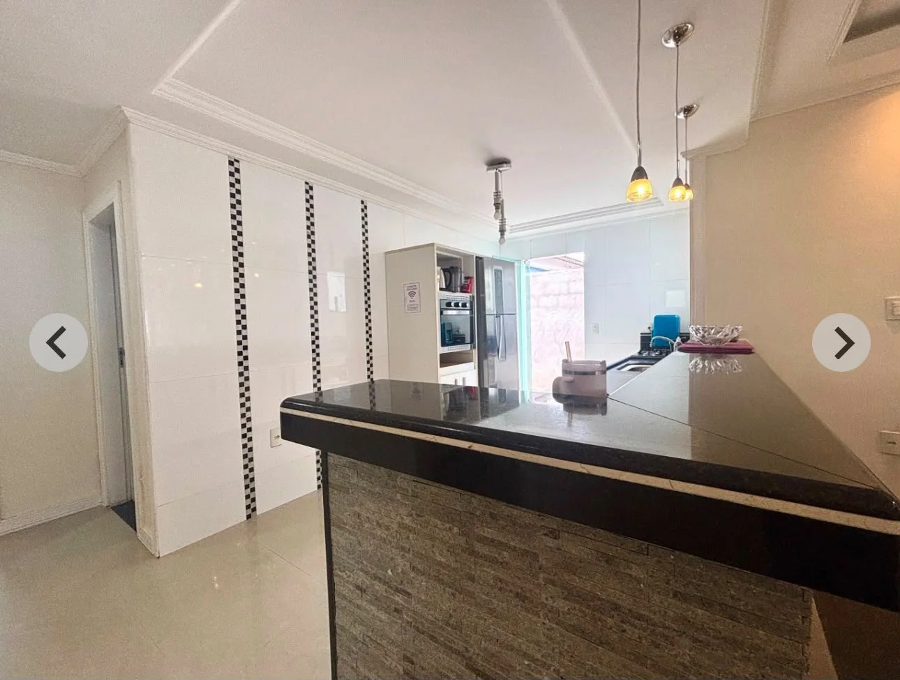 CASA À VENDA EM GURIRI – CABO FRIO | PORTEIRA FECHADA