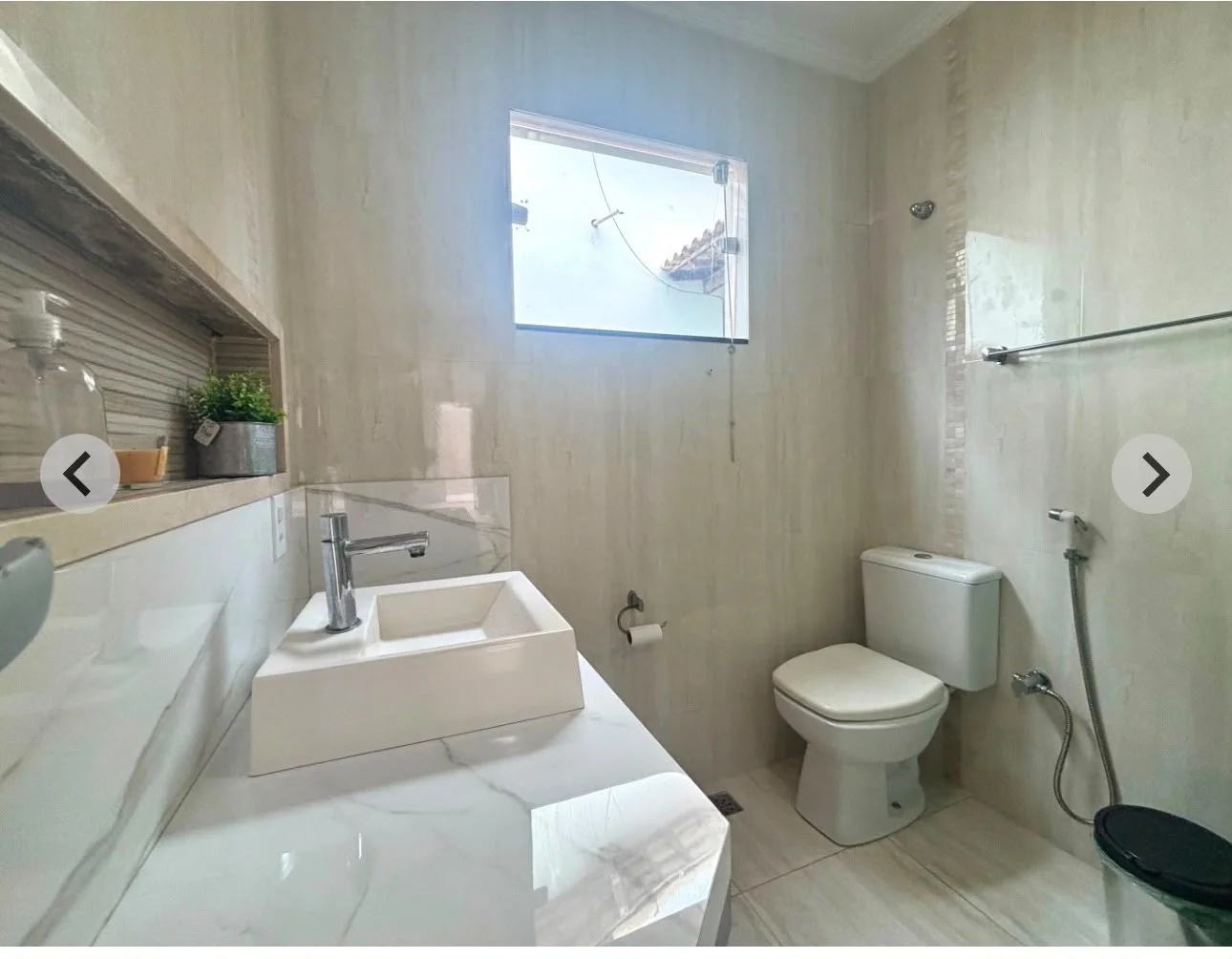 CASA À VENDA EM GURIRI – CABO FRIO | PORTEIRA FECHADA