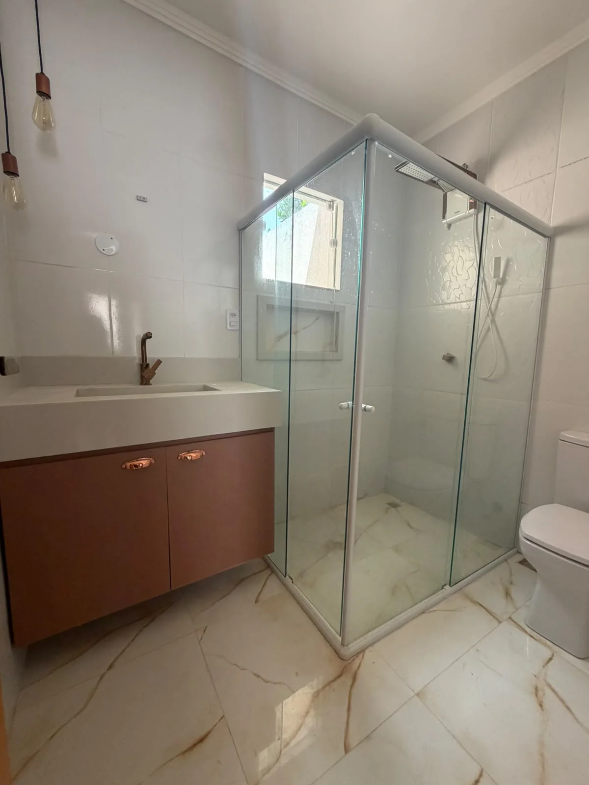 CASA À VENDA NO CENTRO DE IGUABA GRANDE – R$ 640.000,00