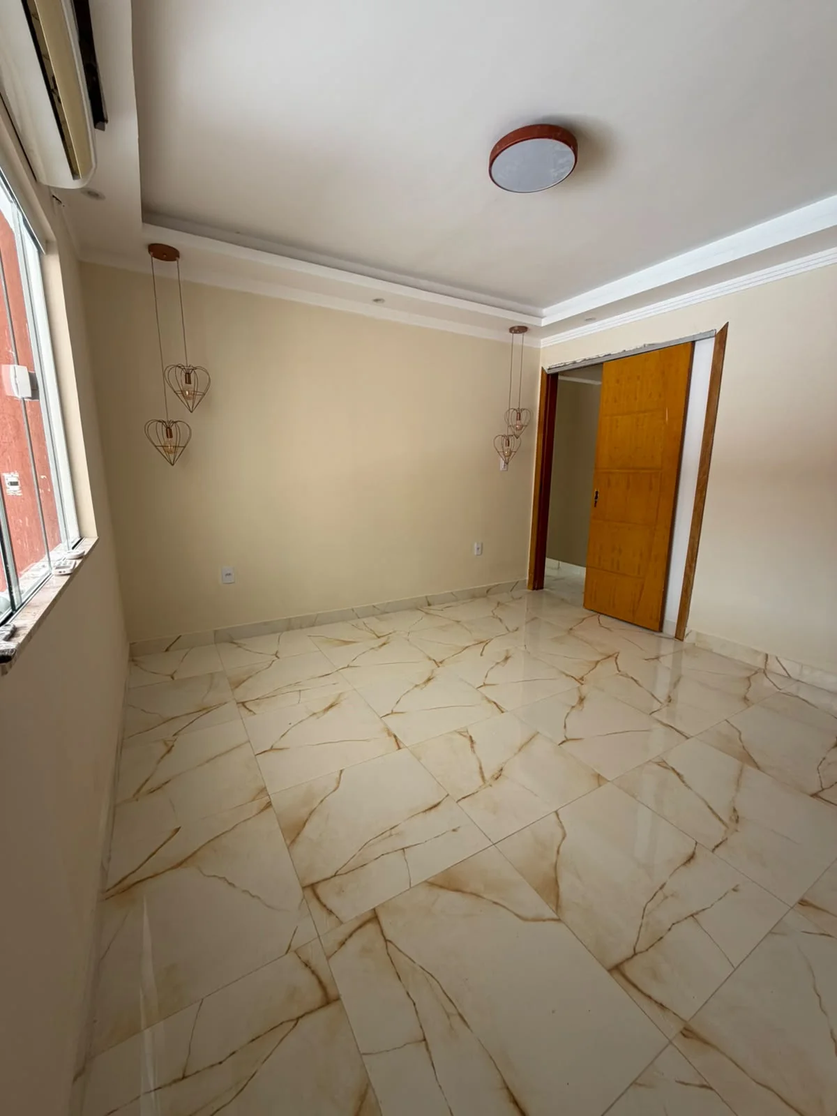 CASA À VENDA NO CENTRO DE IGUABA GRANDE – R$ 640.000,00