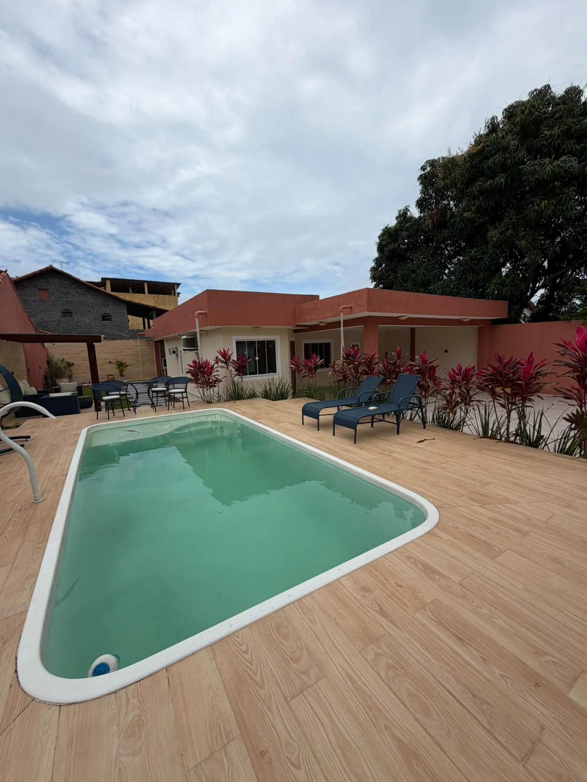 CASA À VENDA NO CENTRO DE IGUABA GRANDE – R$ 640.000,00