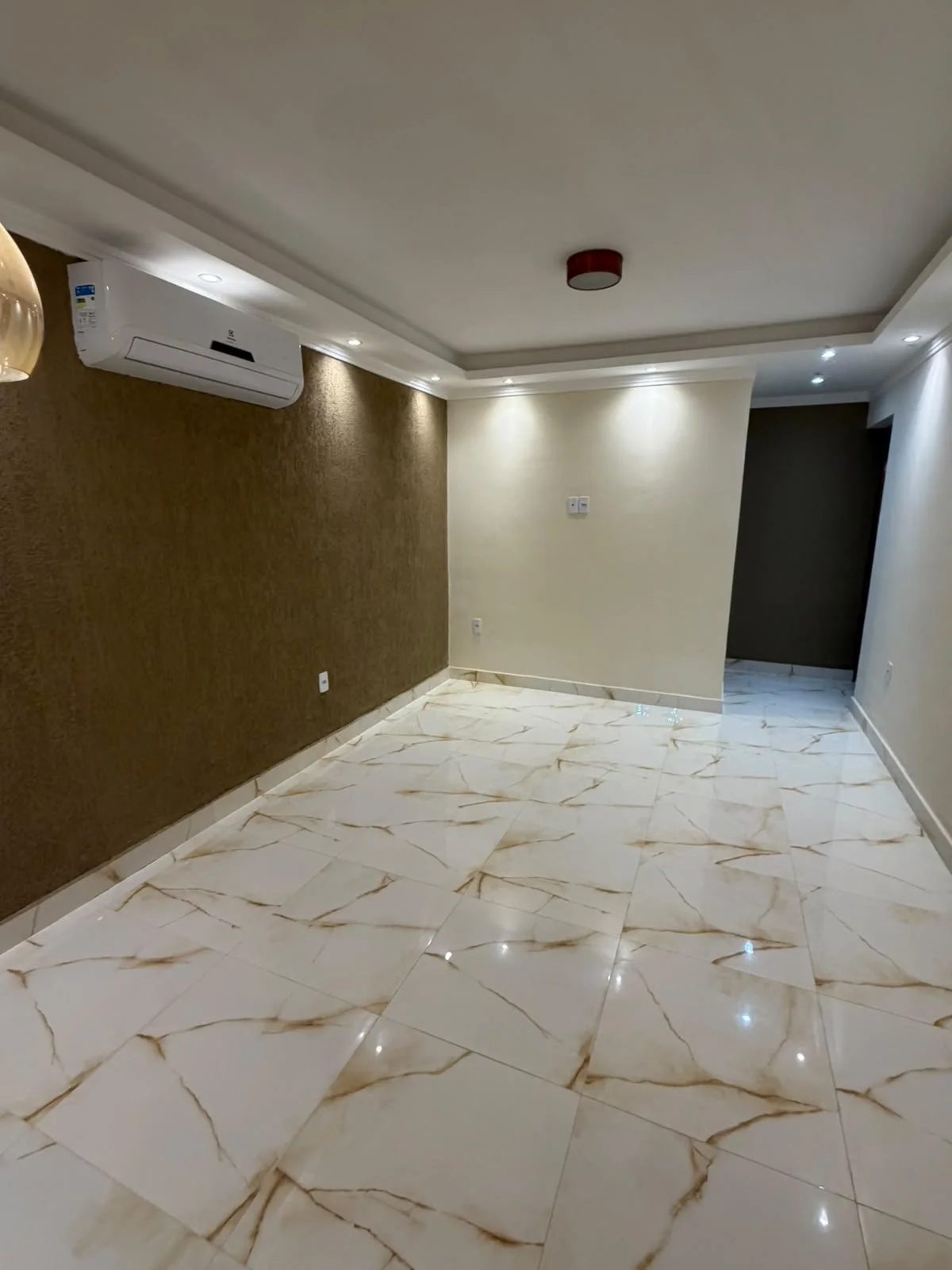 CASA À VENDA NO CENTRO DE IGUABA GRANDE – R$ 640.000,00