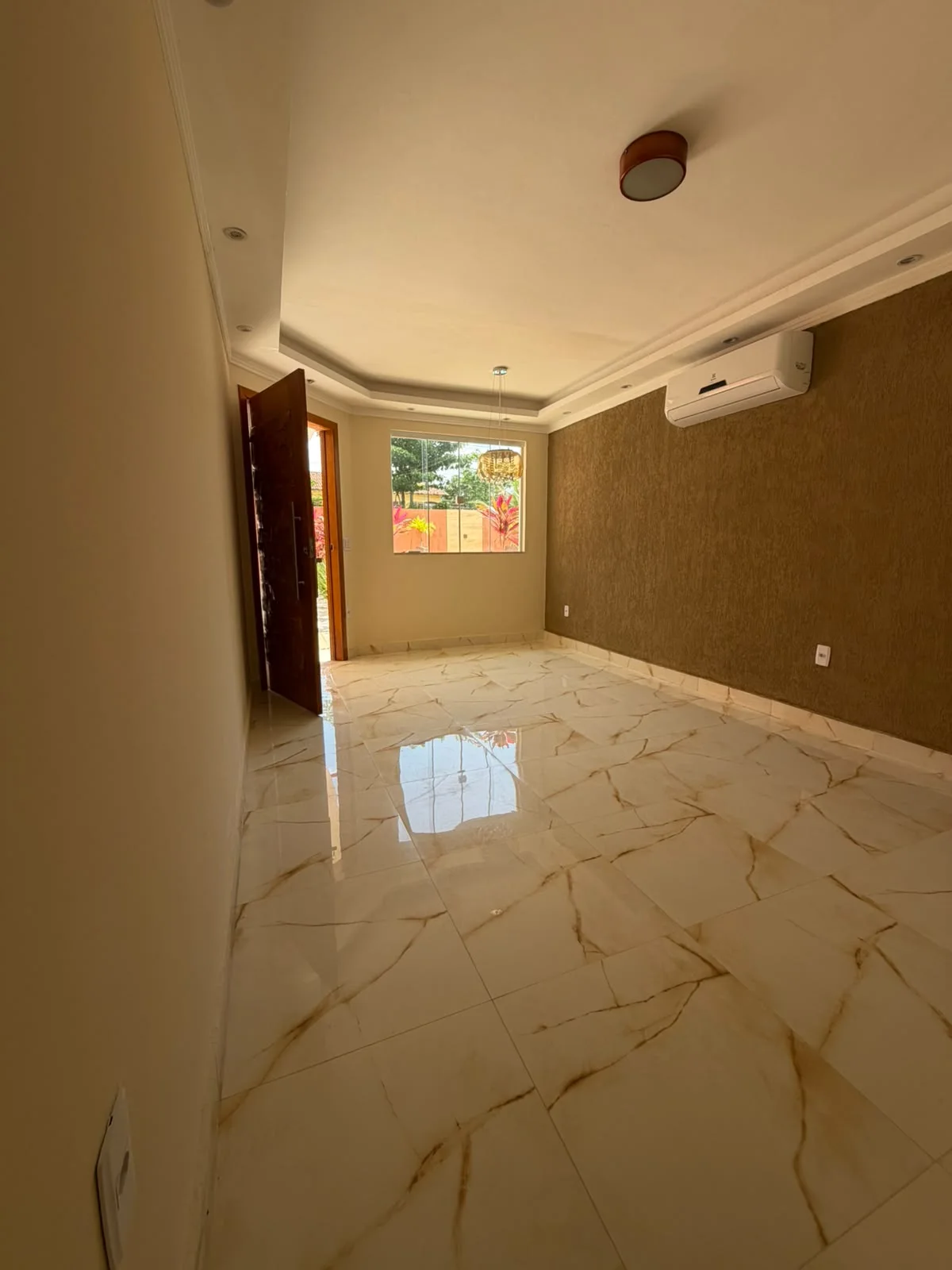 CASA À VENDA NO CENTRO DE IGUABA GRANDE – R$ 640.000,00
