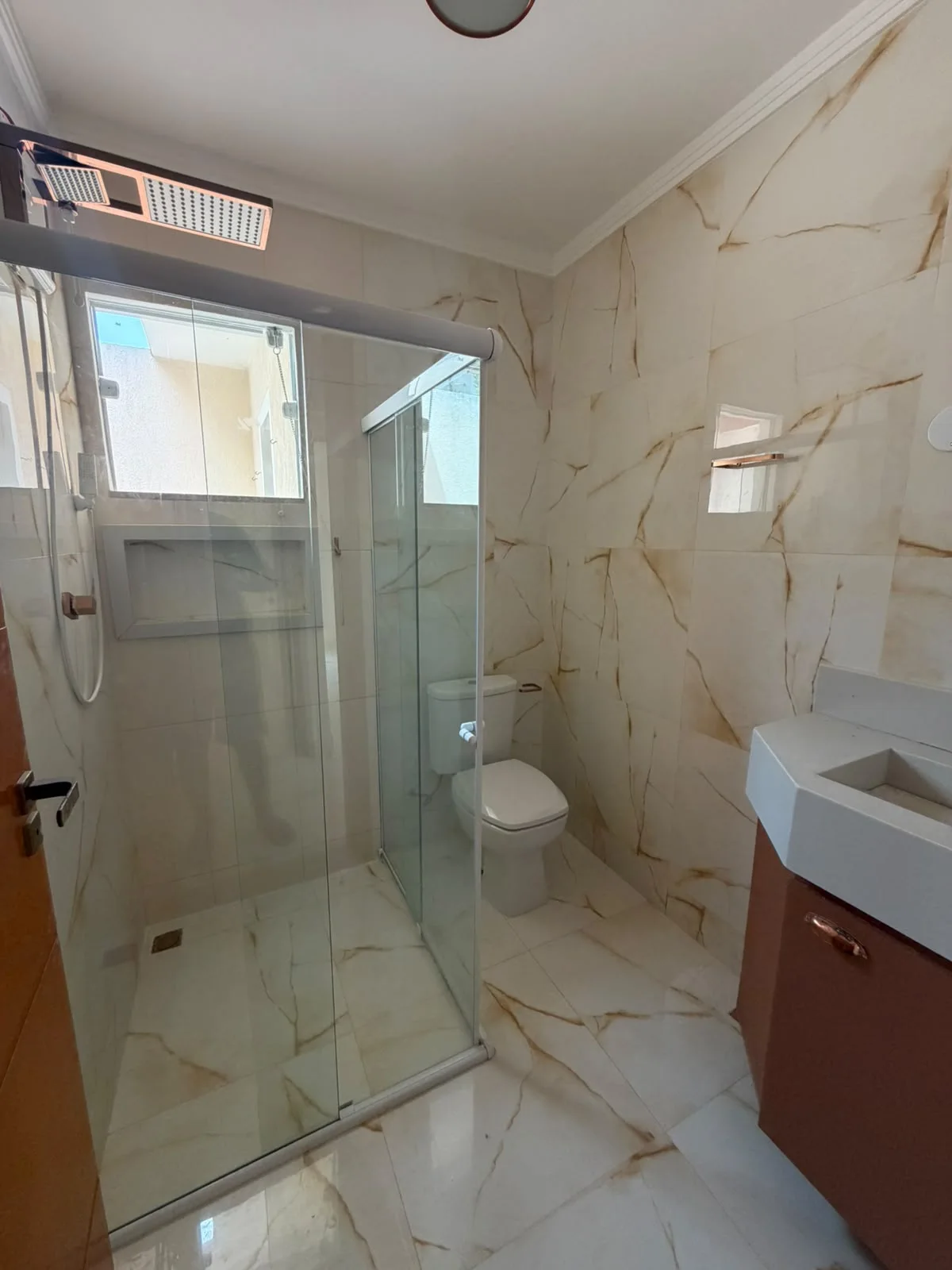 CASA À VENDA NO CENTRO DE IGUABA GRANDE – R$ 640.000,00