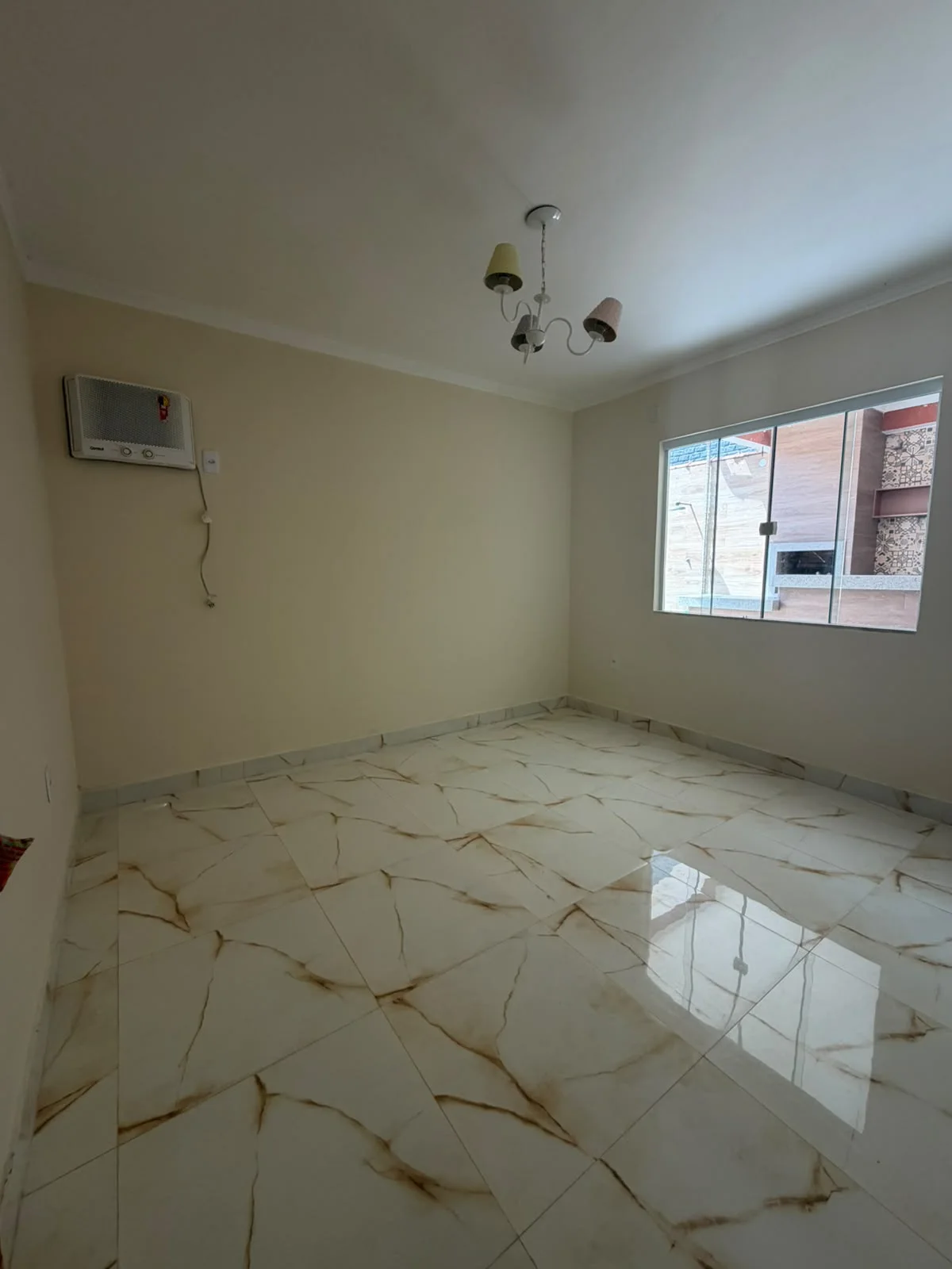 CASA À VENDA NO CENTRO DE IGUABA GRANDE – R$ 640.000,00