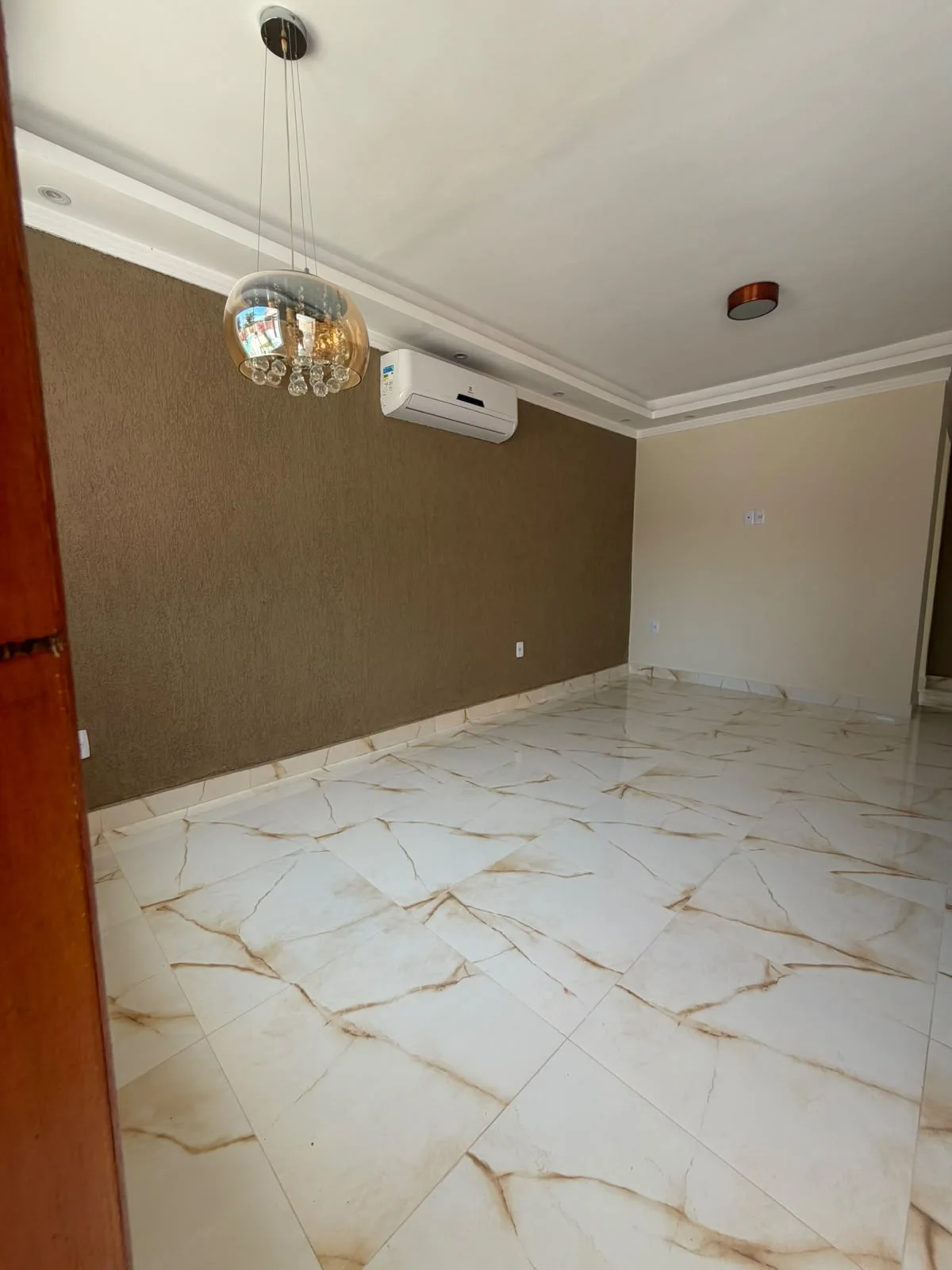 CASA À VENDA NO CENTRO DE IGUABA GRANDE – R$ 640.000,00