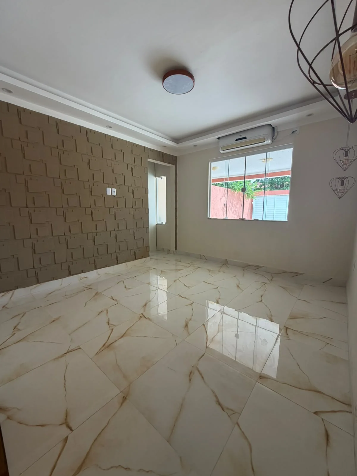 CASA À VENDA NO CENTRO DE IGUABA GRANDE – R$ 640.000,00