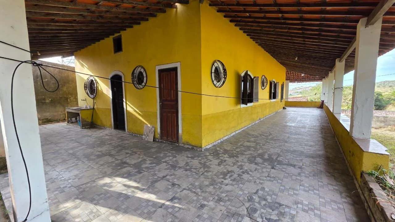 DOIS IMÓVEIS À VENDA EM IGUABA GRANDE