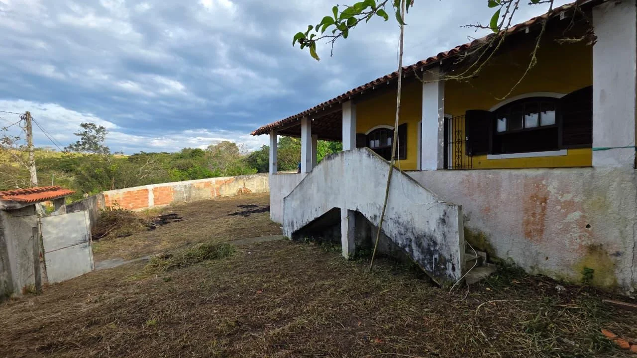DOIS IMÓVEIS À VENDA EM IGUABA GRANDE