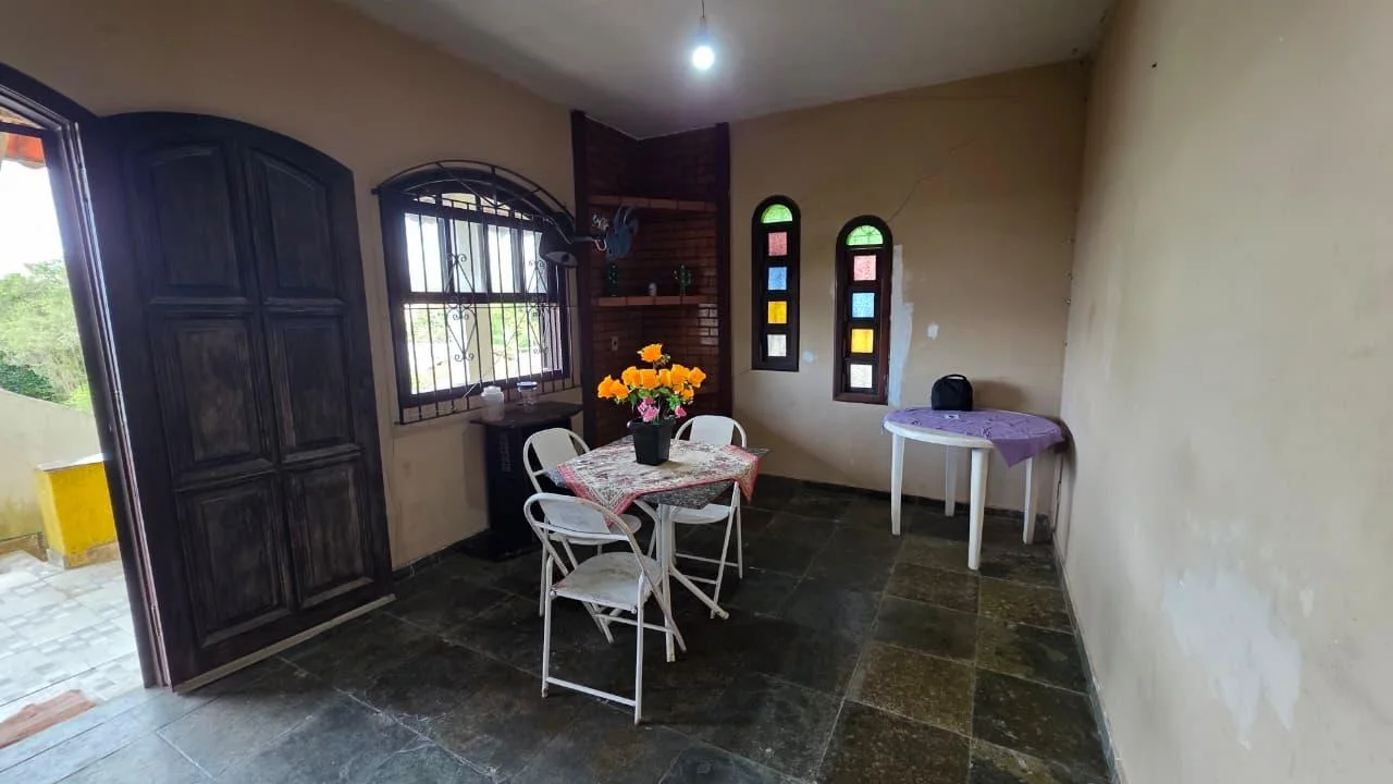 DOIS IMÓVEIS À VENDA EM IGUABA GRANDE
