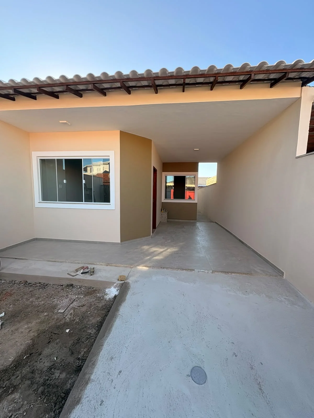 CASA COM 3 QUARTOS À VENDA NO CENTRO DA CIDADE - R$ 450.000
