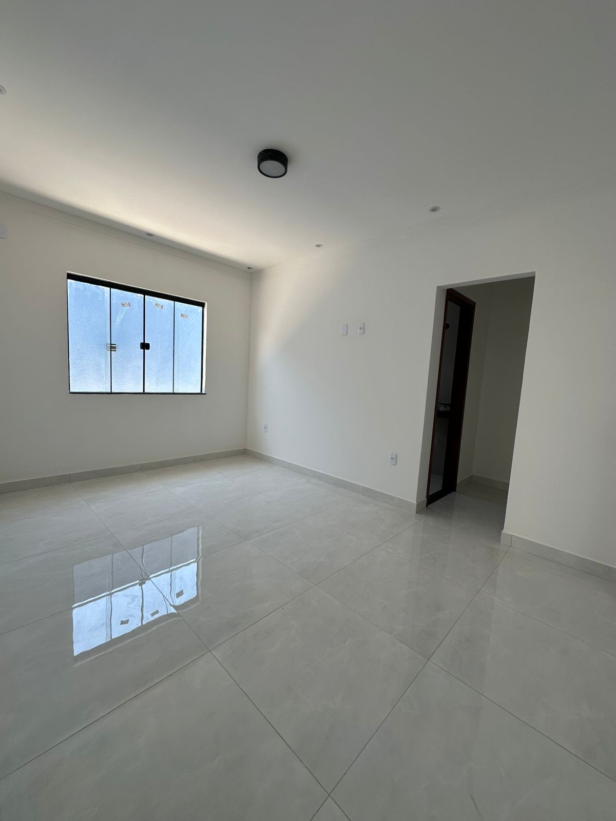 Casa com 2 quartos no centro da Cidade por R$ 360.000