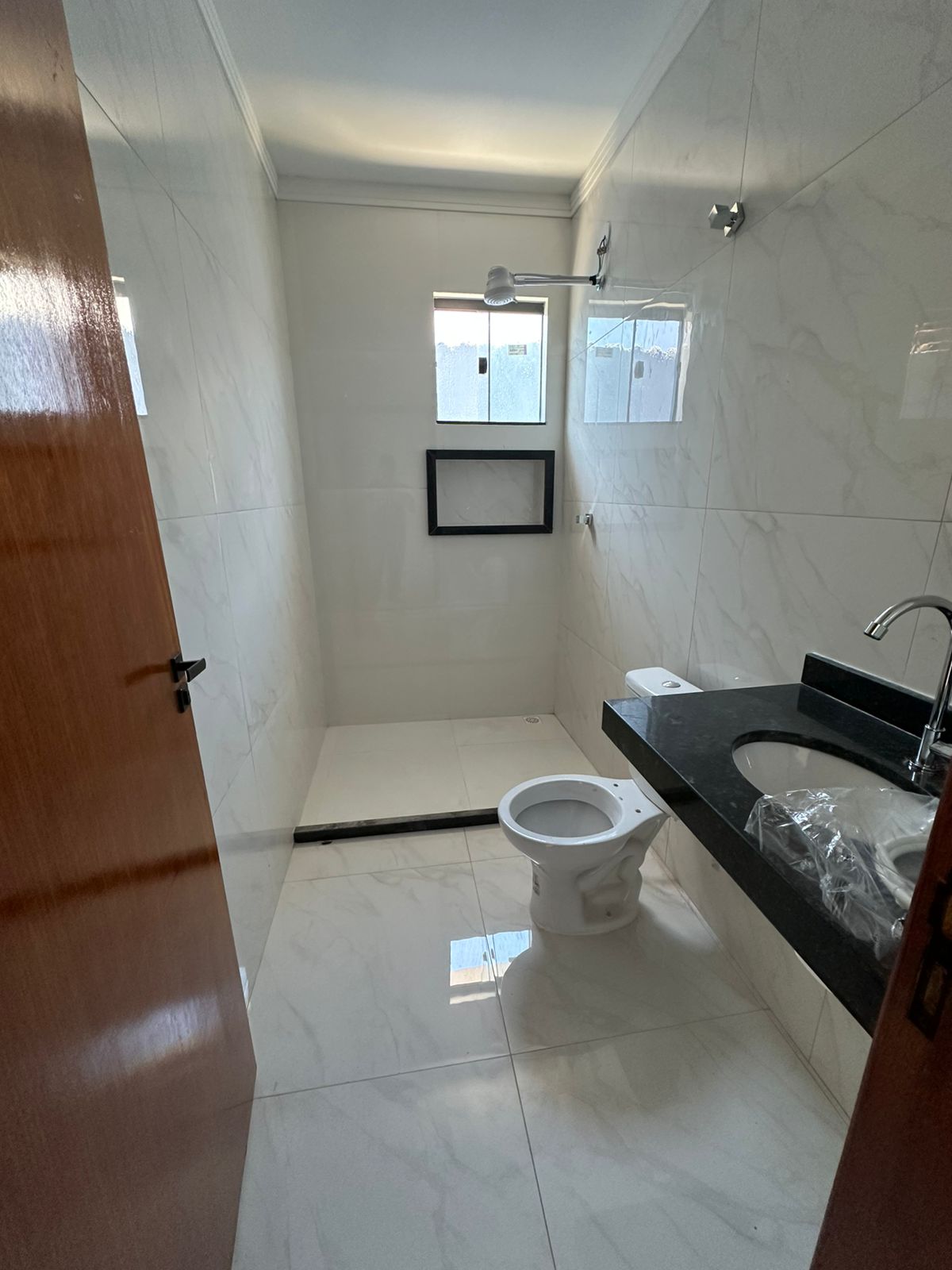 Casa com 2 quartos no centro da Cidade por R$ 360.000