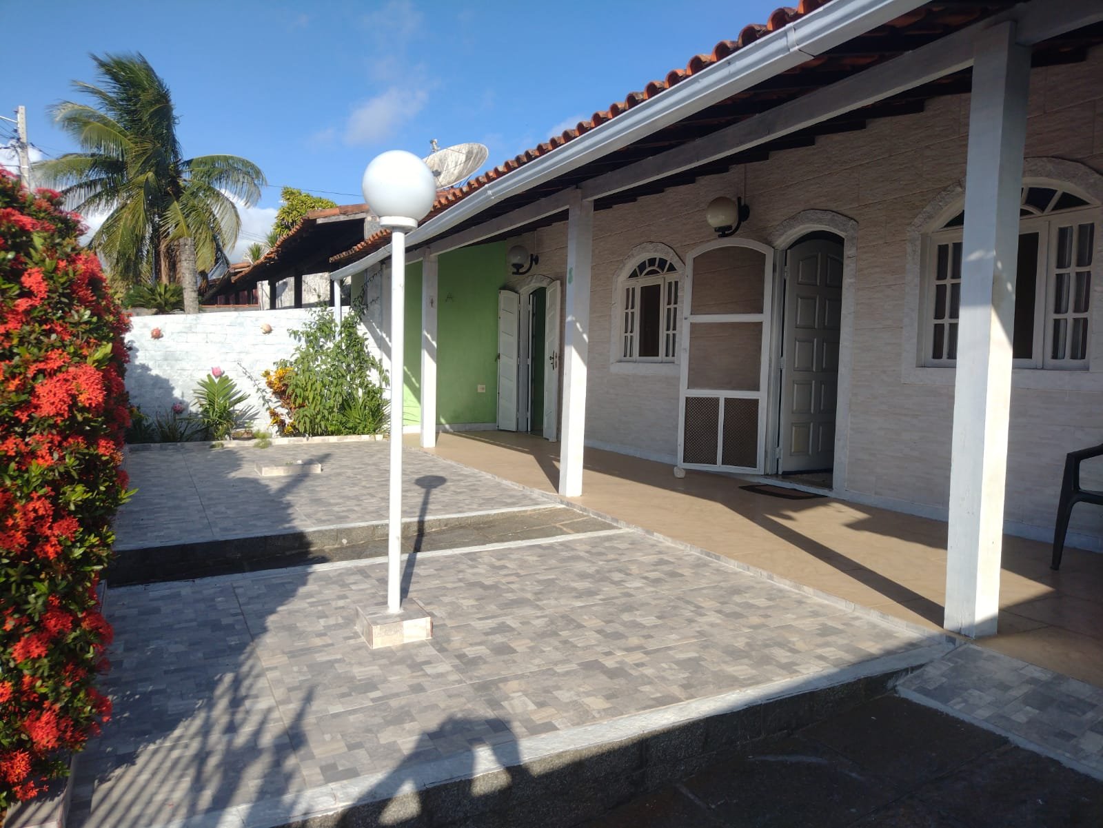 LINDA CASA EM CONDOMÍNIO IGUABA GRANDE RJ