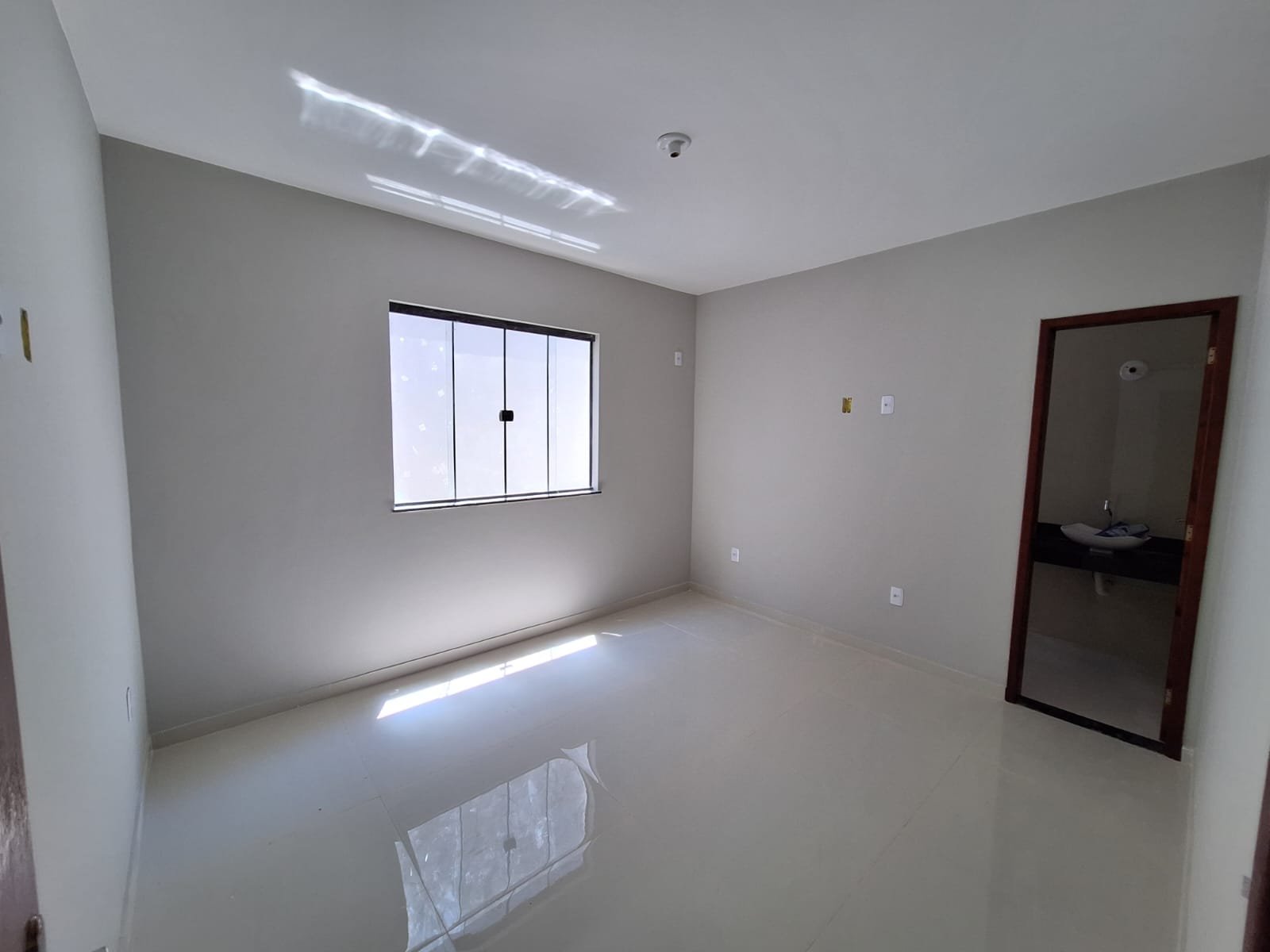Excelente casa localizada no bairro Cidade Nova,