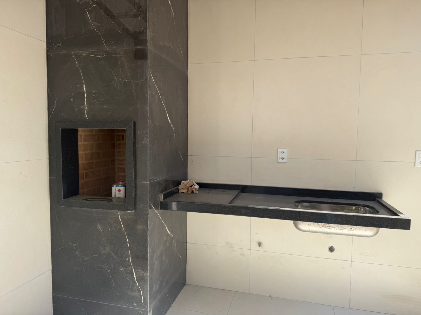 CASA NOVA NO CENTRO DA CIDADE POR APENAS R$ 380.000