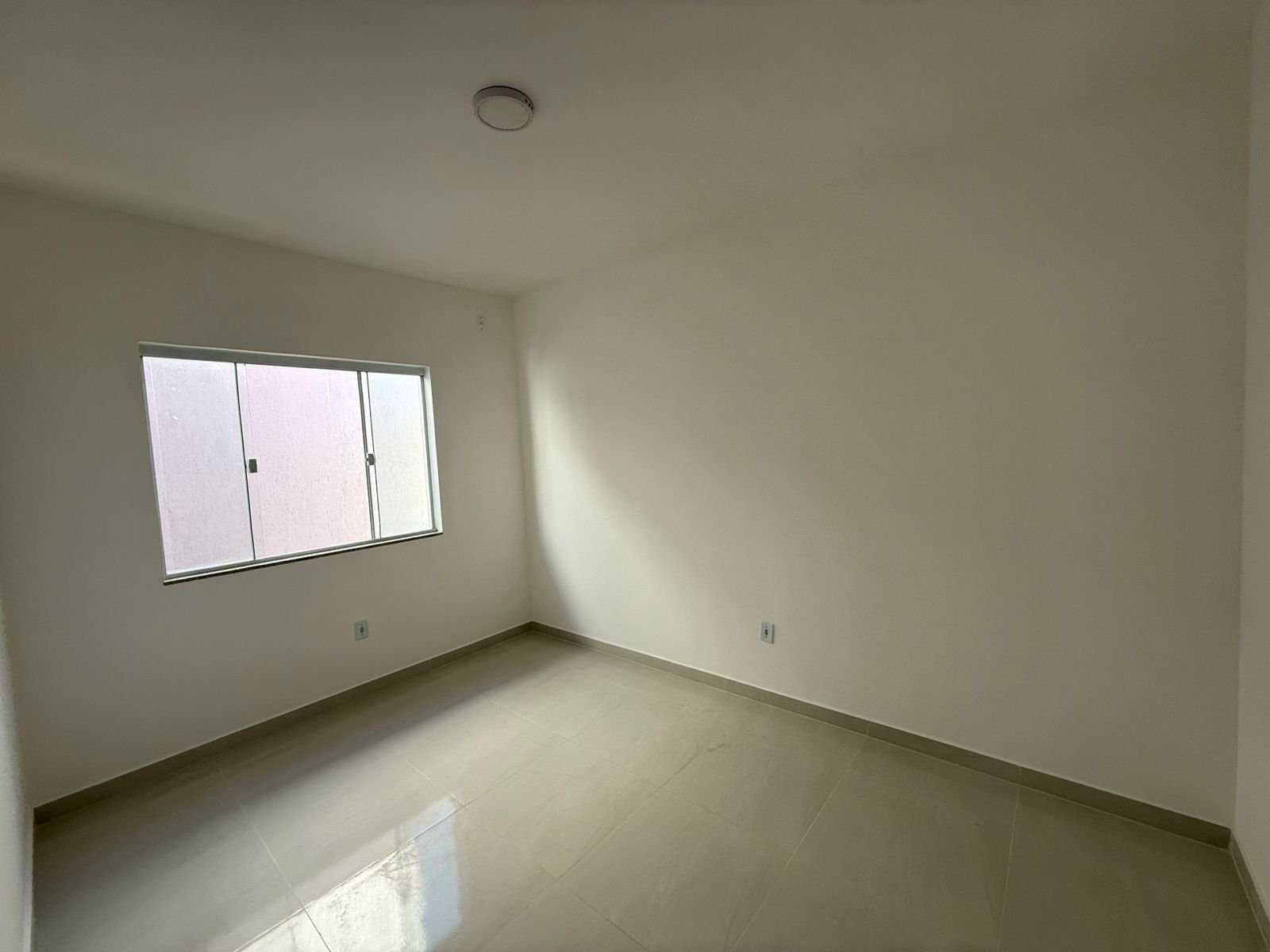 CASA NOVA NO CENTRO DA CIDADE POR APENAS R$ 380.000