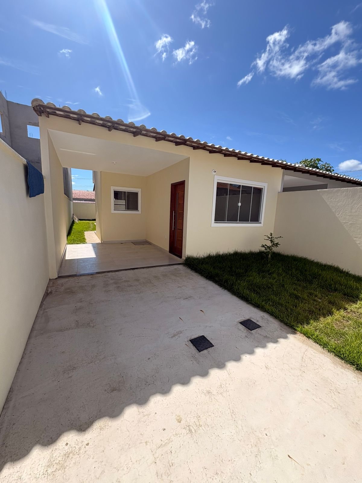 OPORTUNIDADE! CASA PRIMEIRA LOCAÇÃO Á 150m DA PRAIA DOS UBÁS