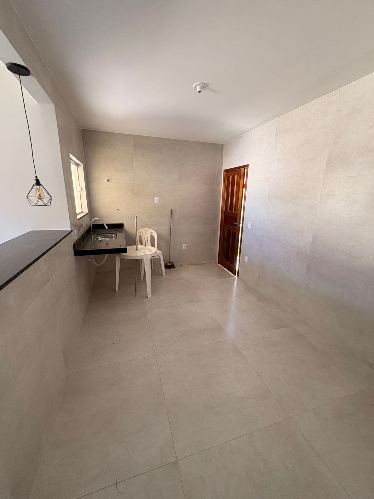 OPORTUNIDADE! CASA PRIMEIRA LOCAÇÃO Á 150m DA PRAIA DOS UBÁS