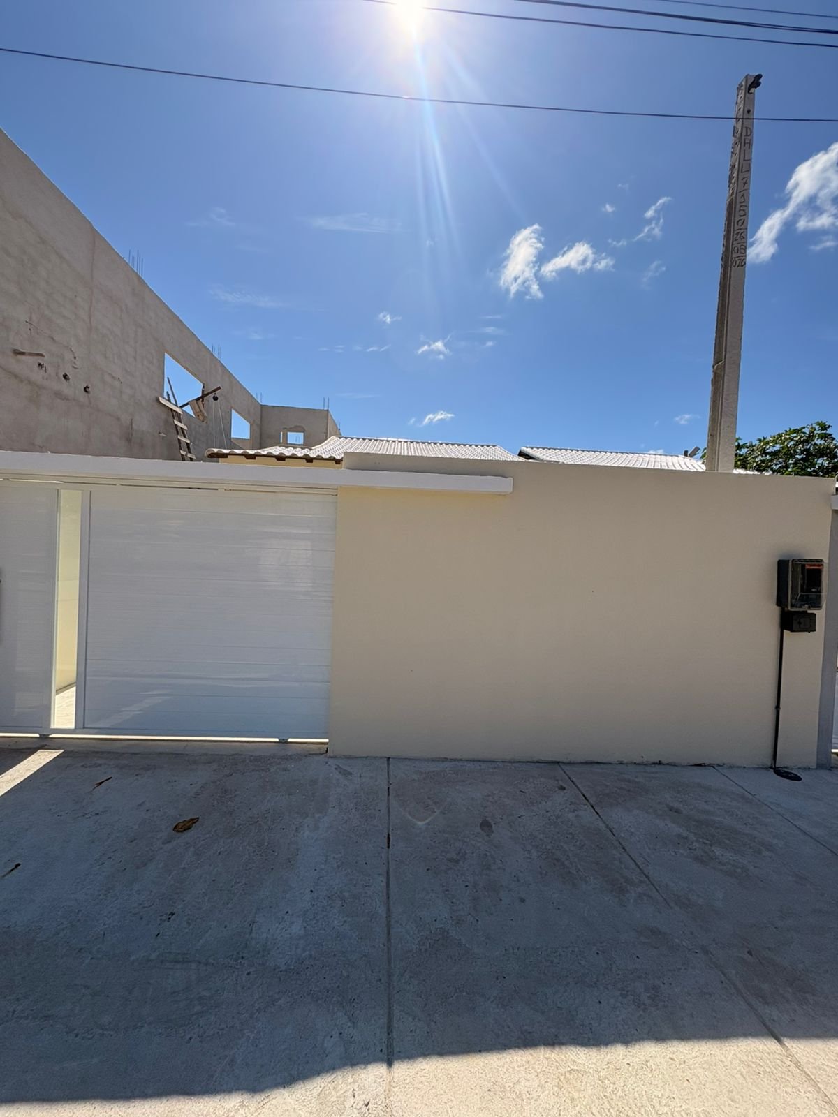 OPORTUNIDADE! CASA PRIMEIRA LOCAÇÃO Á 150m DA PRAIA DOS UBÁS