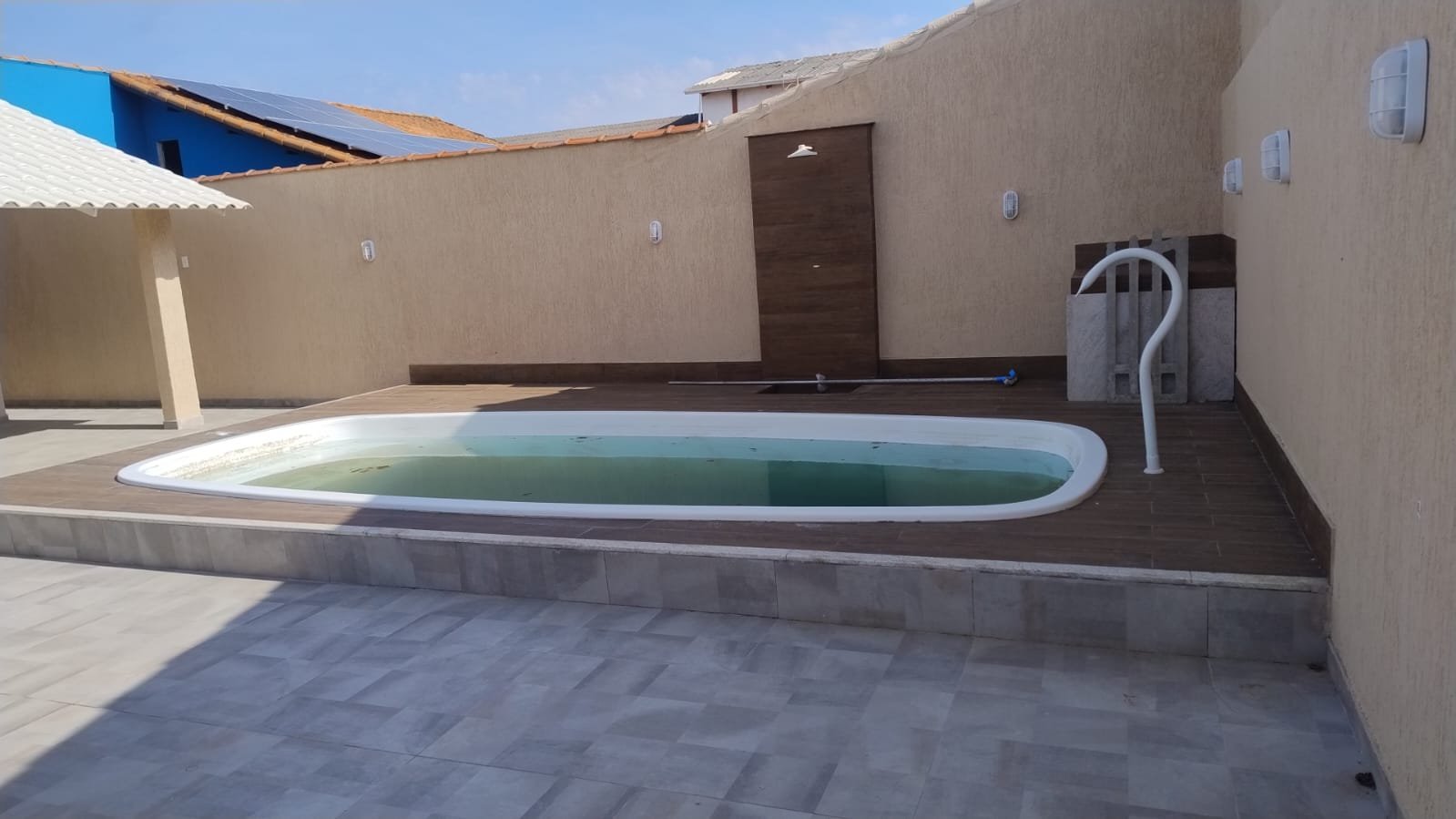 EXCELENTE CASA COM PISCINA NO CANELLAS CITY