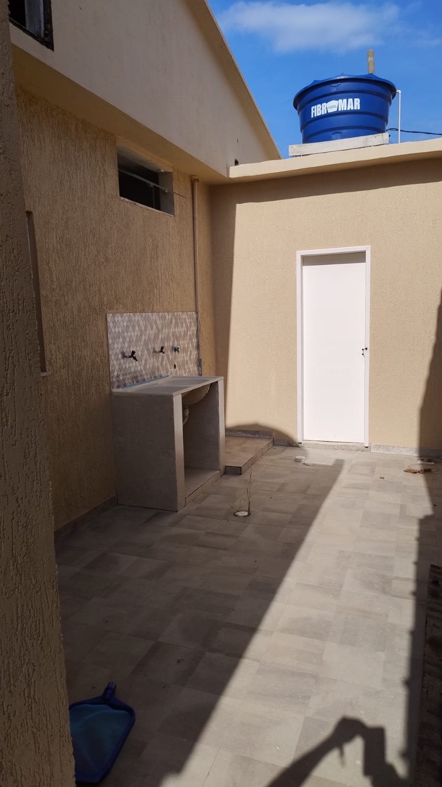 EXCELENTE CASA COM PISCINA NO CANELLAS CITY
