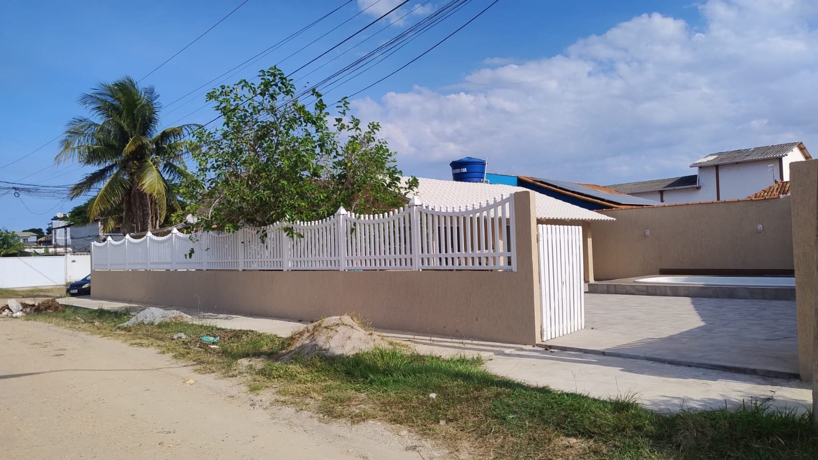 EXCELENTE CASA COM PISCINA NO CANELLAS CITY