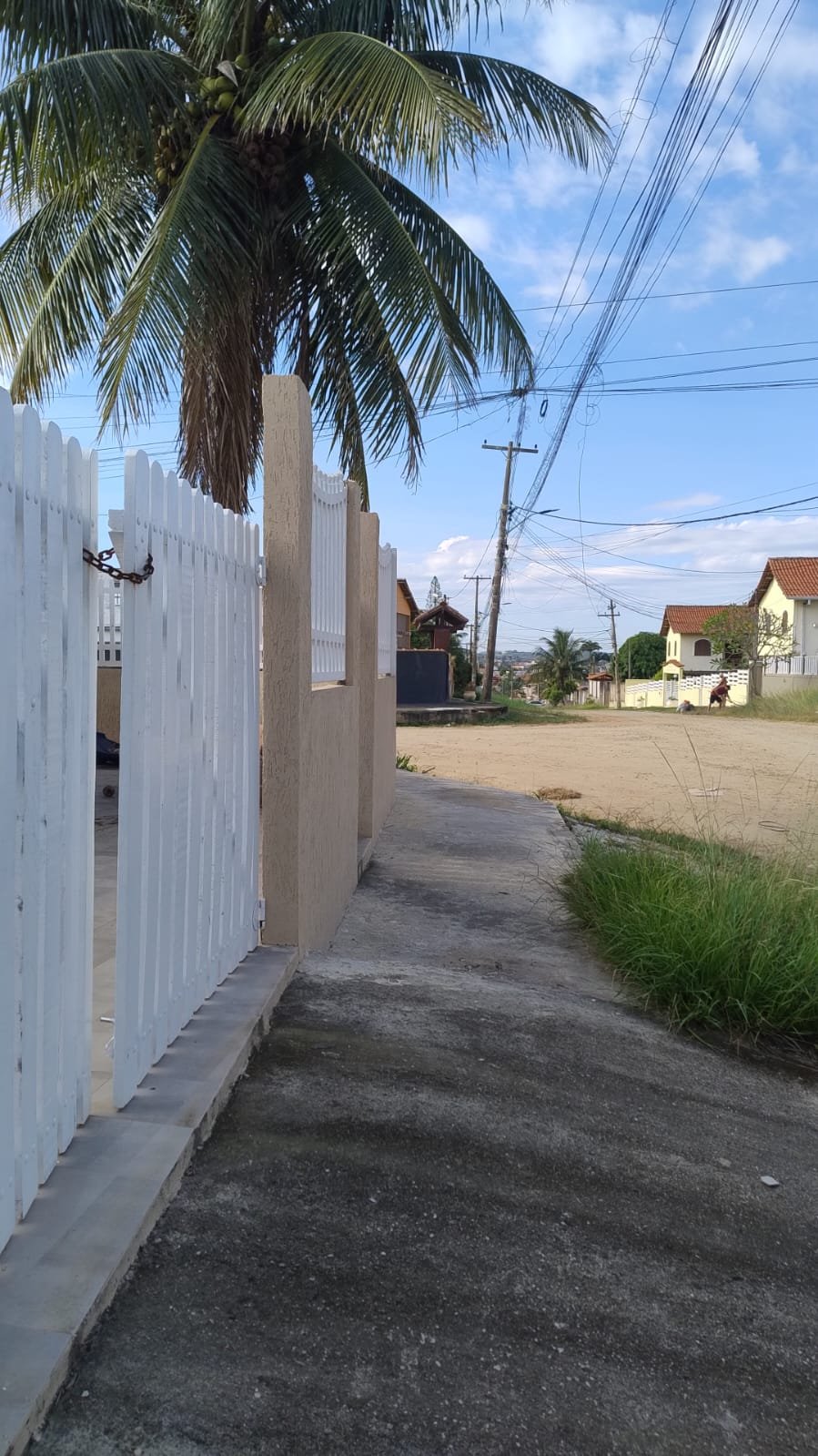 EXCELENTE CASA COM PISCINA NO CANELLAS CITY