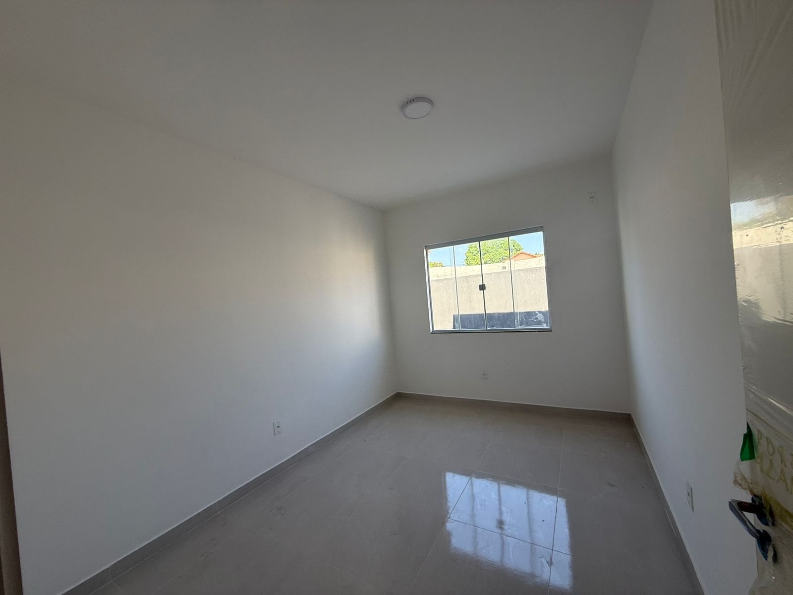 CASA Á VENDA NO CENTRO DA CIDADE - R$ 380.000