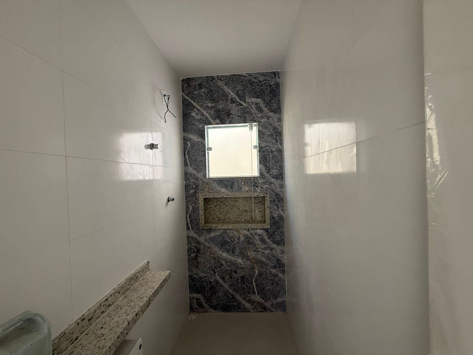 CASA Á VENDA NO CENTRO DA CIDADE - R$ 380.000