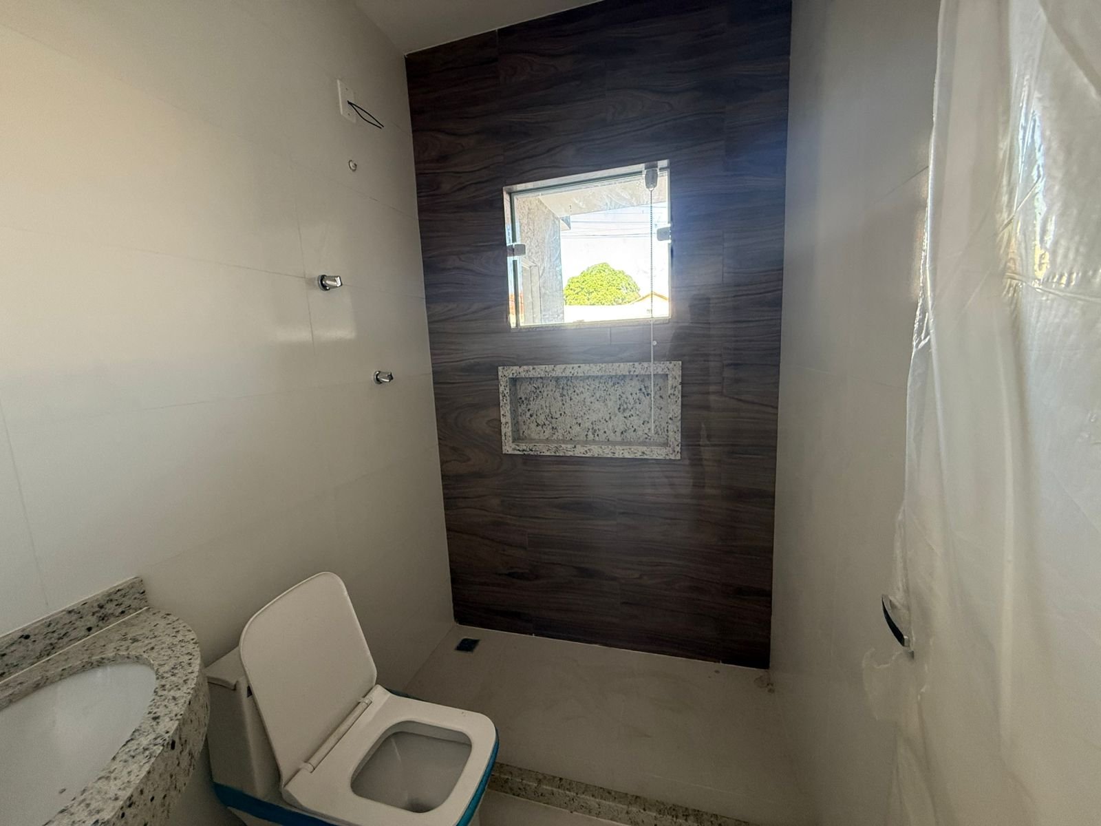 CASA Á VENDA NO CENTRO DA CIDADE - R$ 380.000