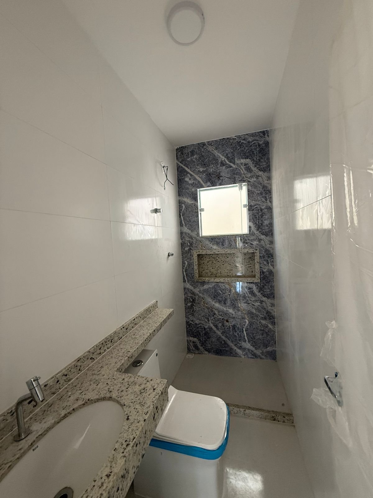 CASA Á VENDA NO CENTRO DA CIDADE - R$ 380.000
