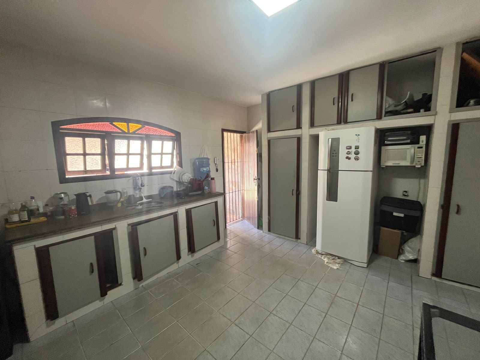 CASA COM 4 QUARTOS E PISCINAS NOS UBÁS R$ 420.000