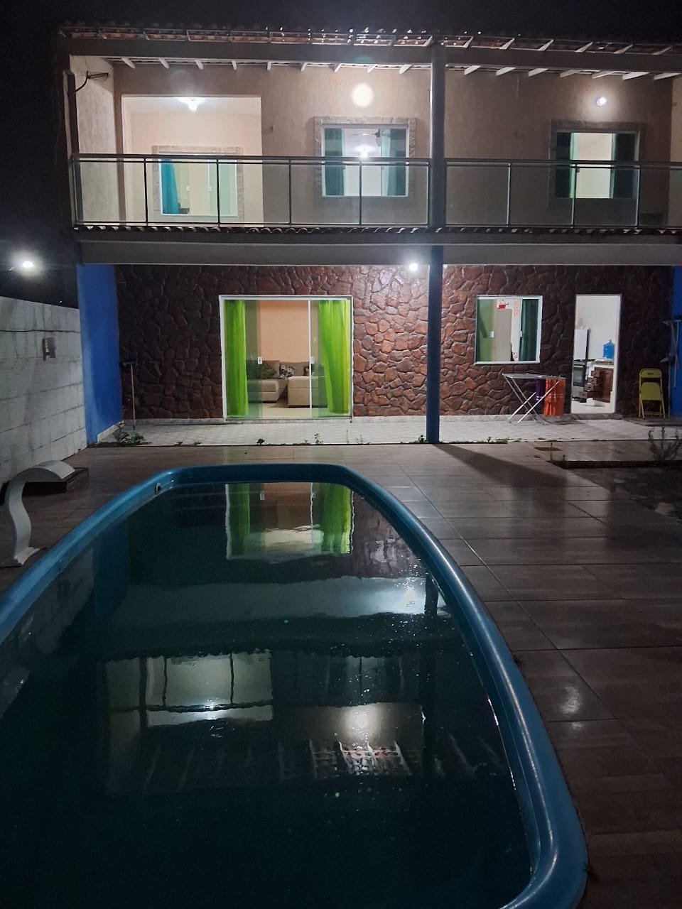 EXCELENTE CASA DUPLEX Á APENAS 300m da PRAIA