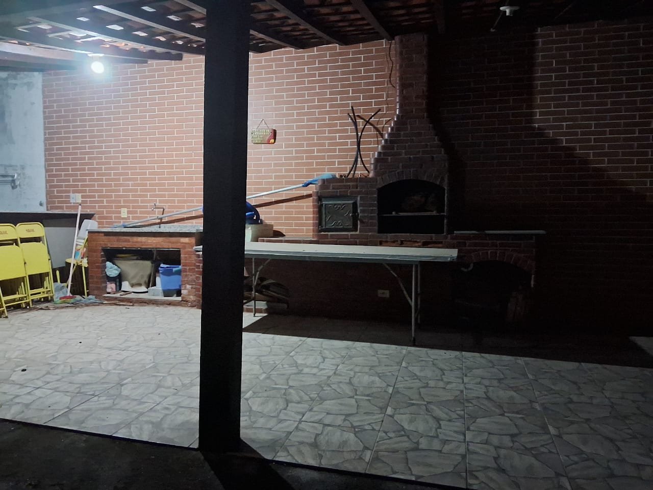 EXCELENTE CASA DUPLEX Á APENAS 300m da PRAIA