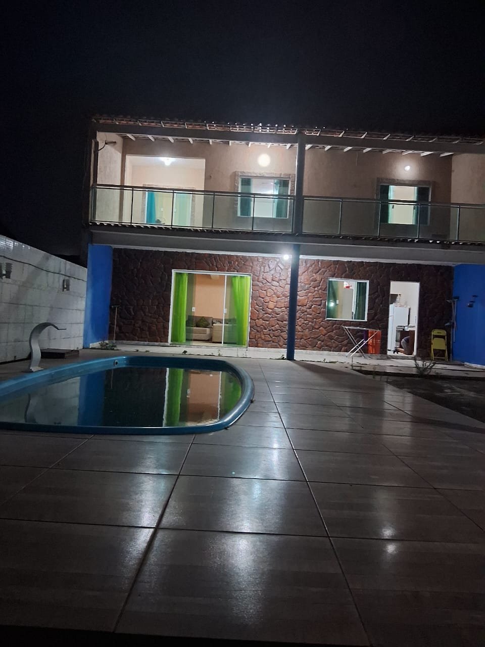 EXCELENTE CASA DUPLEX Á APENAS 300m da PRAIA