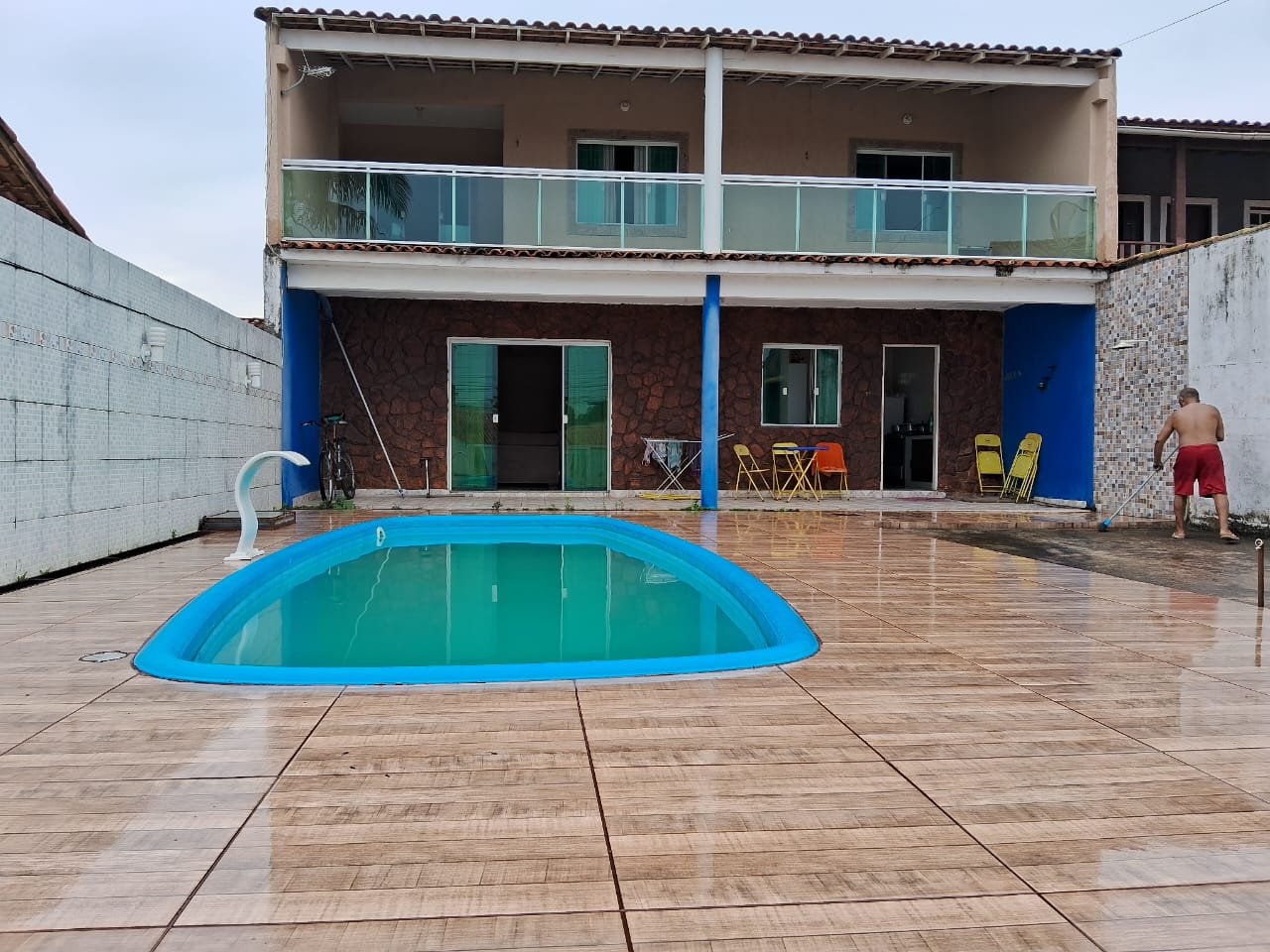 EXCELENTE CASA DUPLEX Á APENAS 300m da PRAIA